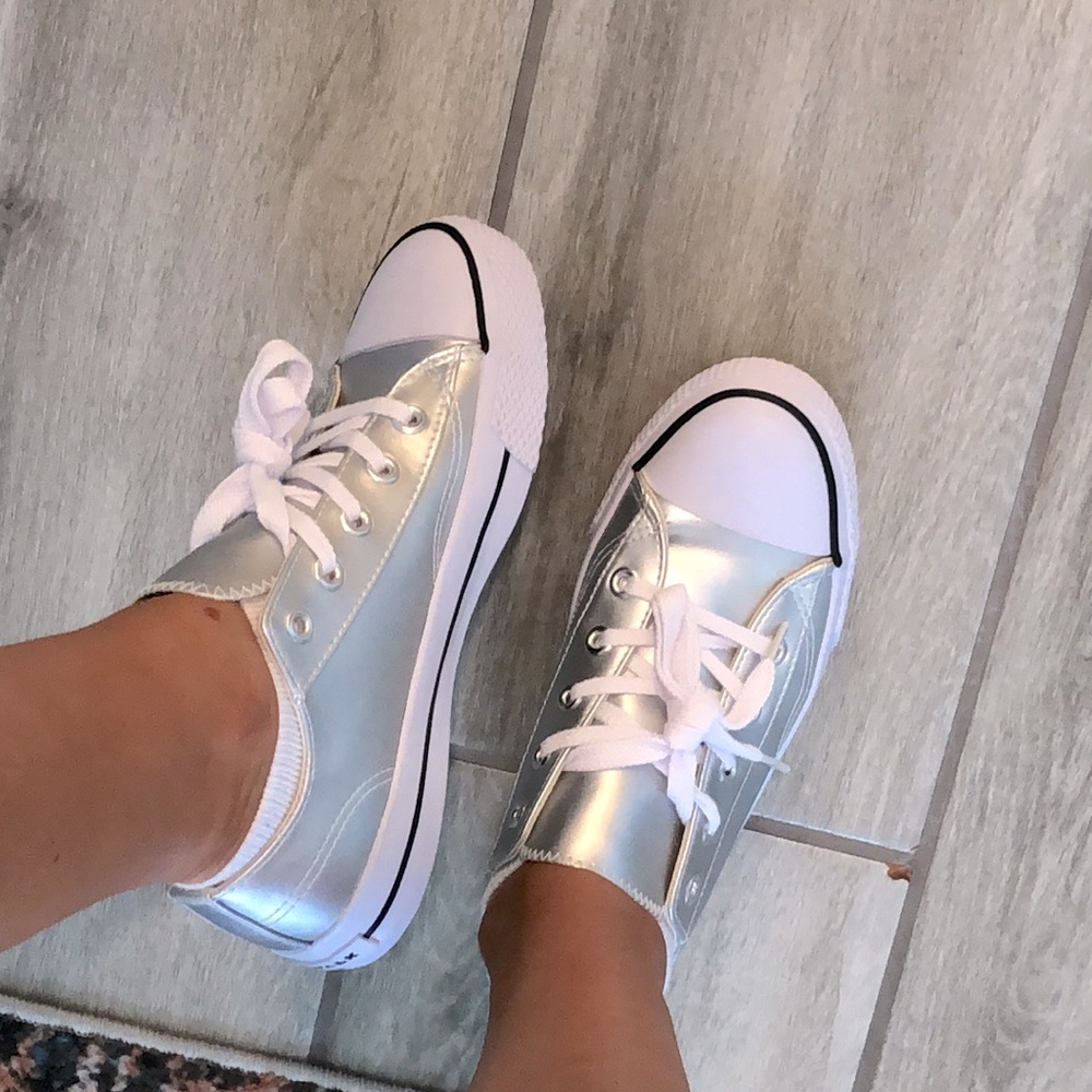 Converse Style Airwalk Sneakers (Never Worn)